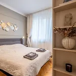 Апартаменты Calm, Luxury Apartment, Premium Location At Ndk!