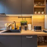 Calm, Luxury Apartment, Premium Location At Ndk! Апартаменты