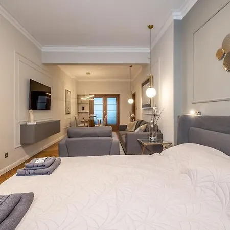 Calm, Luxury Apartment, Premium Location At Ndk! Апартаменты *