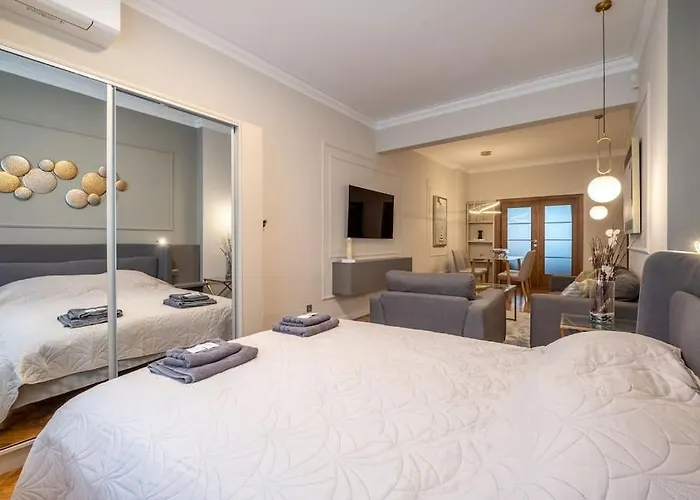 Calm, Luxury Apartment, Premium Location At Ndk! *