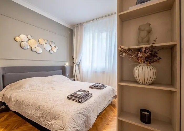 Apartament Calm, Luxury Apartment, Premium Location At Ndk!