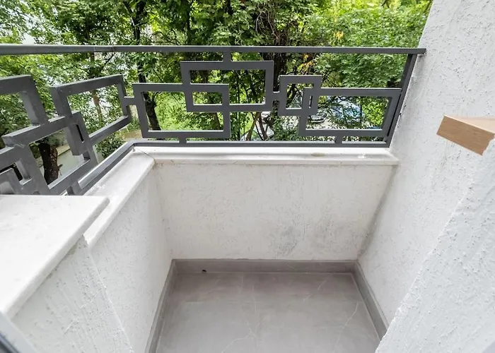 Calm, Luxury Apartment, Premium Location At Ndk! *