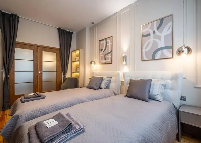 Calm, Luxury Apartment, Premium Location At Ndk! Sofia