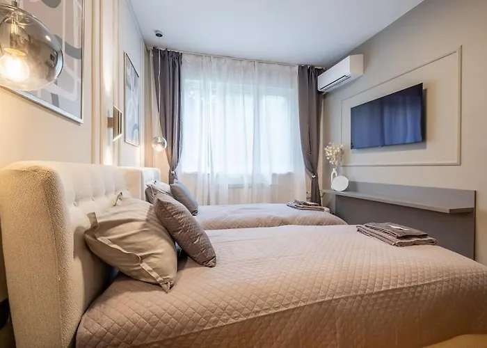 Calm, Luxury Apartment, Premium Location At Ndk! * Sofia