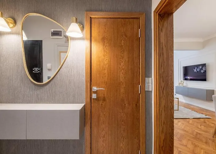 Calm, Luxury Apartment, Premium Location At Ndk! Apartament Sofia