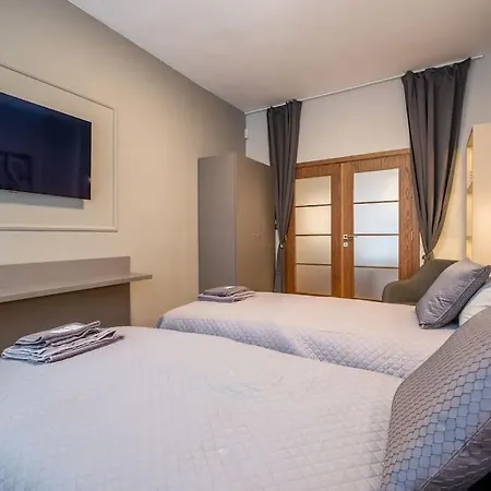 Daire Calm, Luxury Apartment, Premium Location At Ndk! Sofya