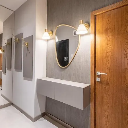 Calm, Luxury Apartment, Premium Location At Ndk! * Sofia