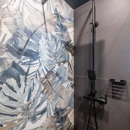 Appartement Calm, Luxury Apartment, Premium Location At Ndk! *